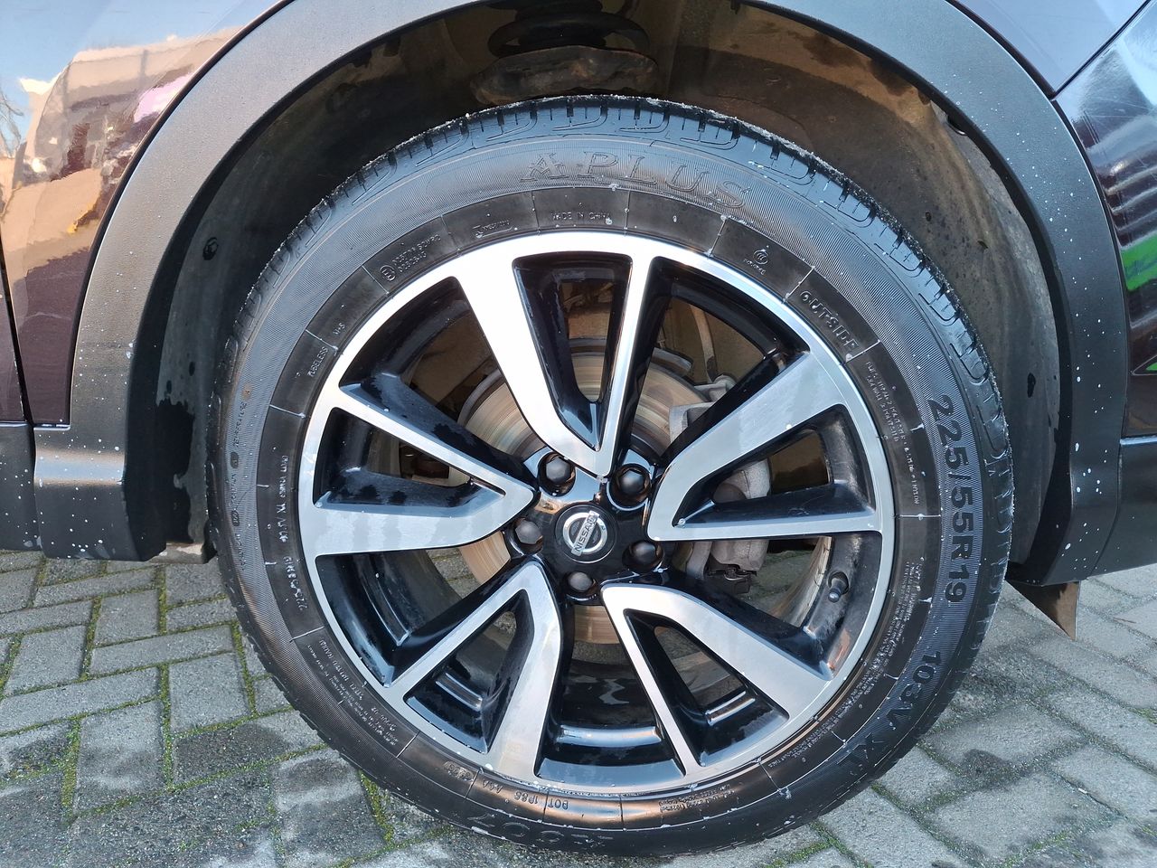NISSAN - 16