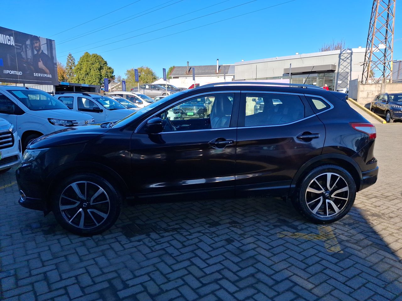 NISSAN - 4