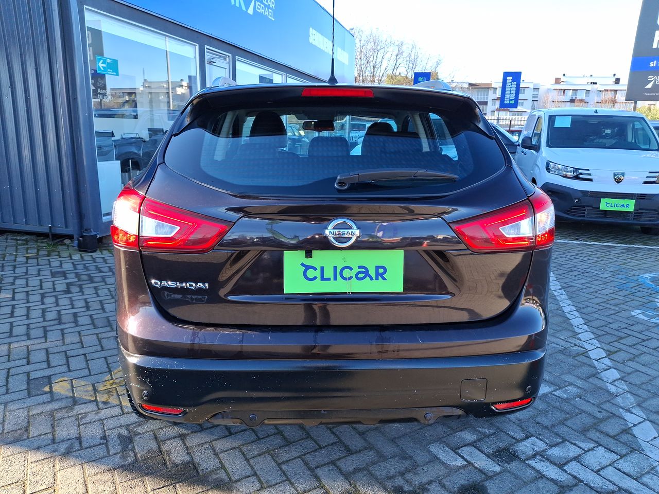 NISSAN - 6