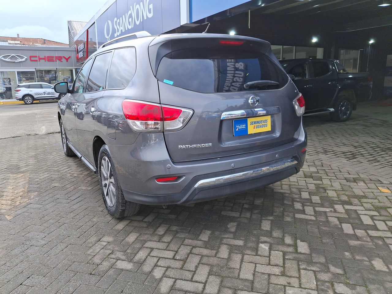 NISSAN - 5