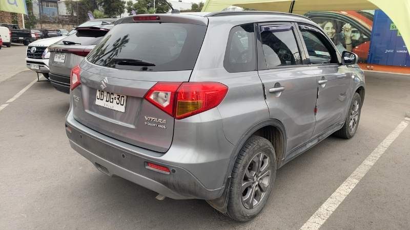 SUZUKI - 4