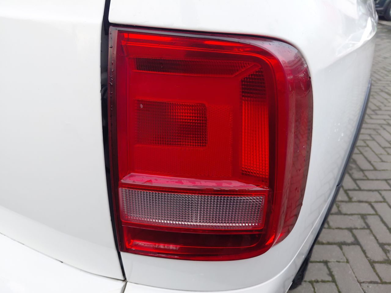 VOLKSWAGEN - 11