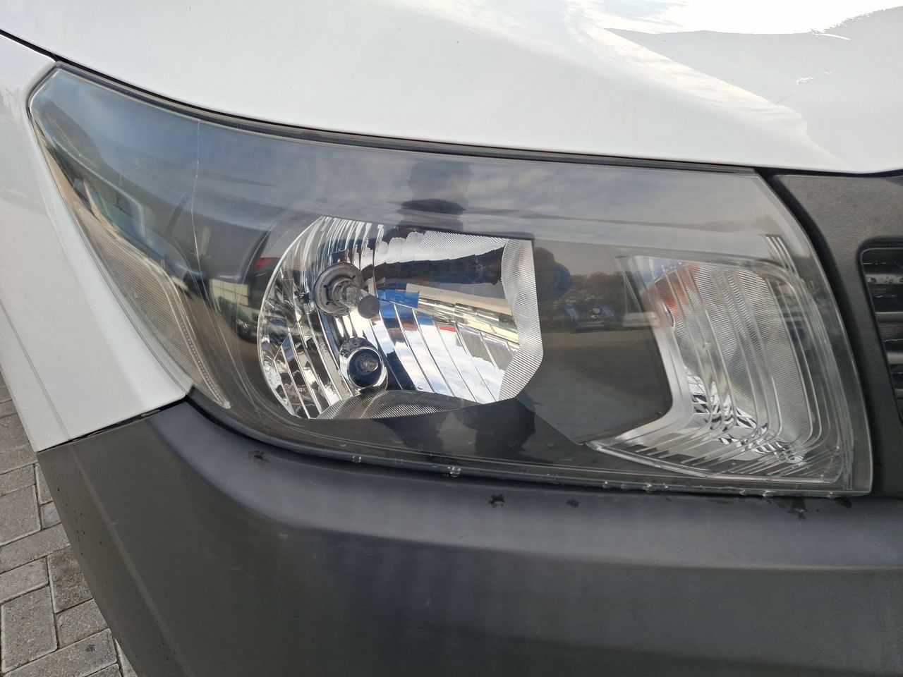 NISSAN - 18