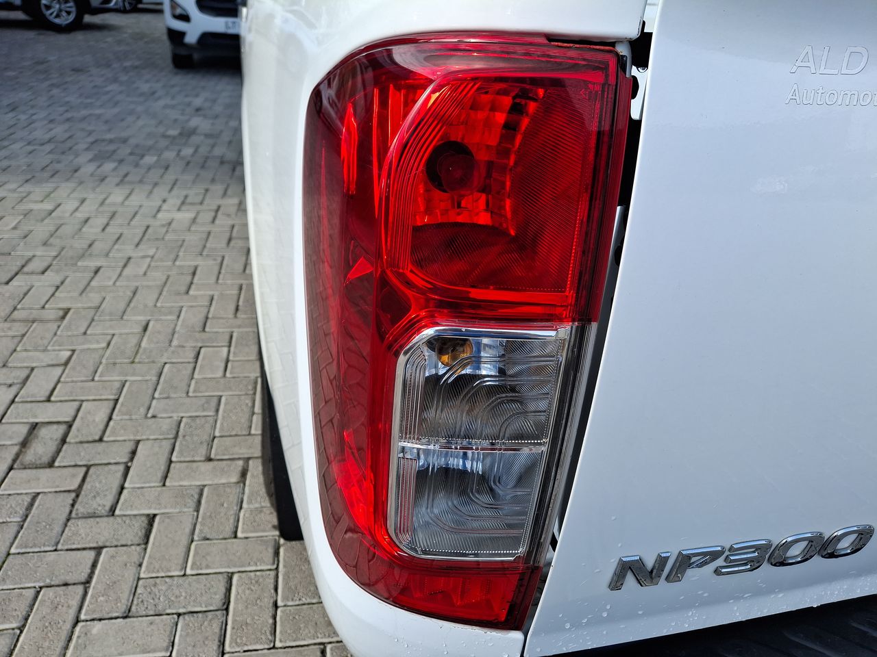 NISSAN - 19