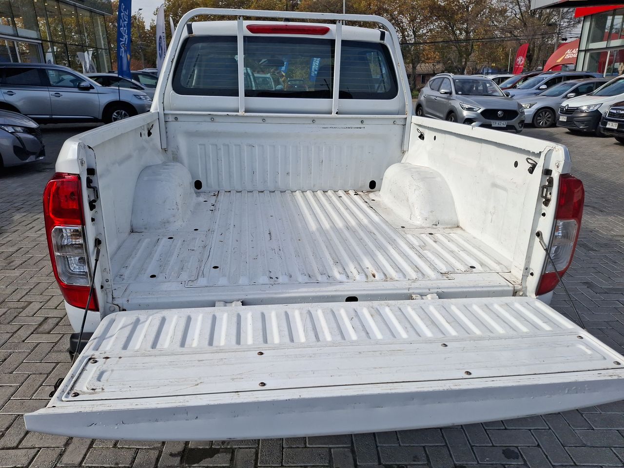 NISSAN - 20