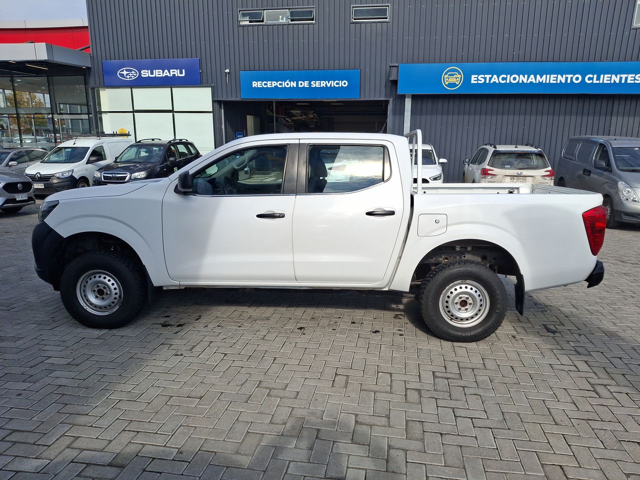 NISSAN - 4