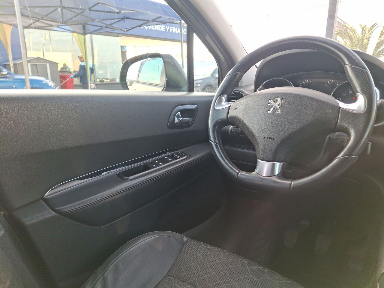 Peugeot 3008 — foto 17 de 29