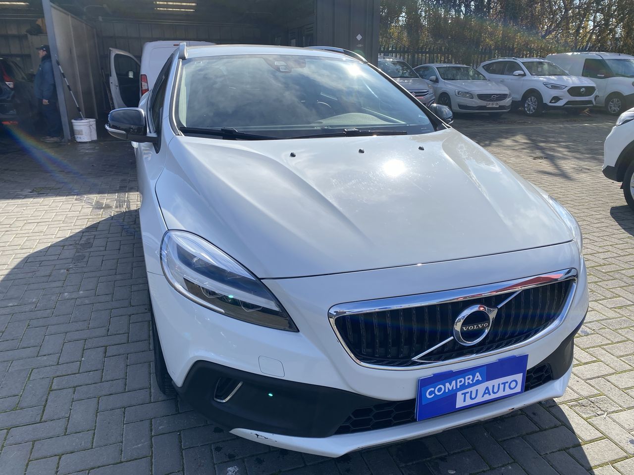 VOLVO - 2