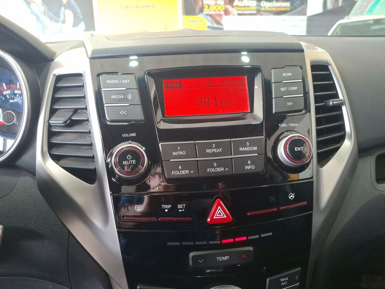 SSANGYONG - 27