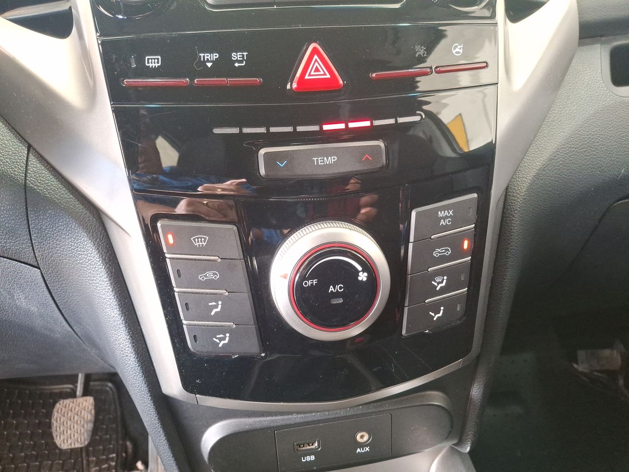 SSANGYONG - 28