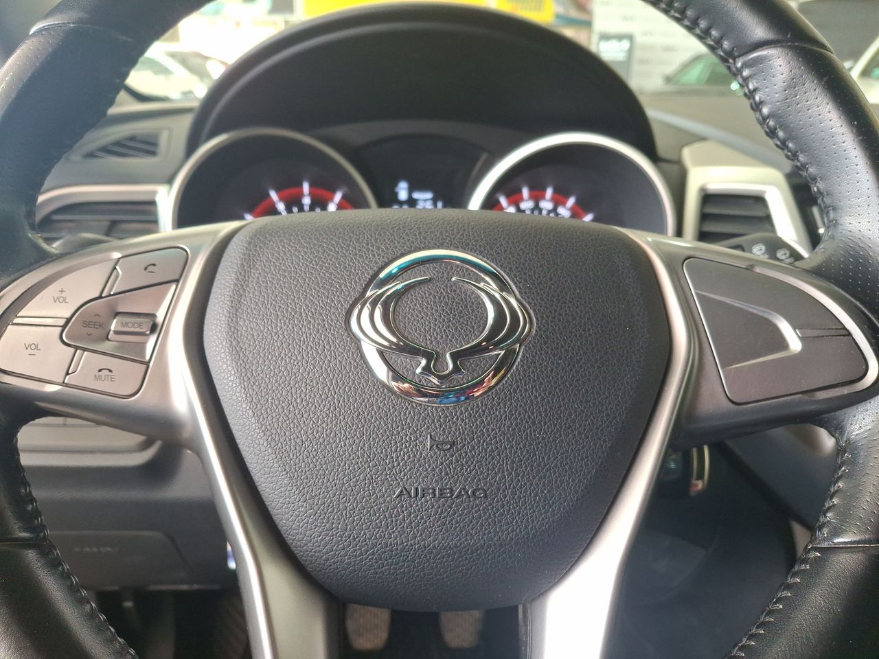SSANGYONG - 25