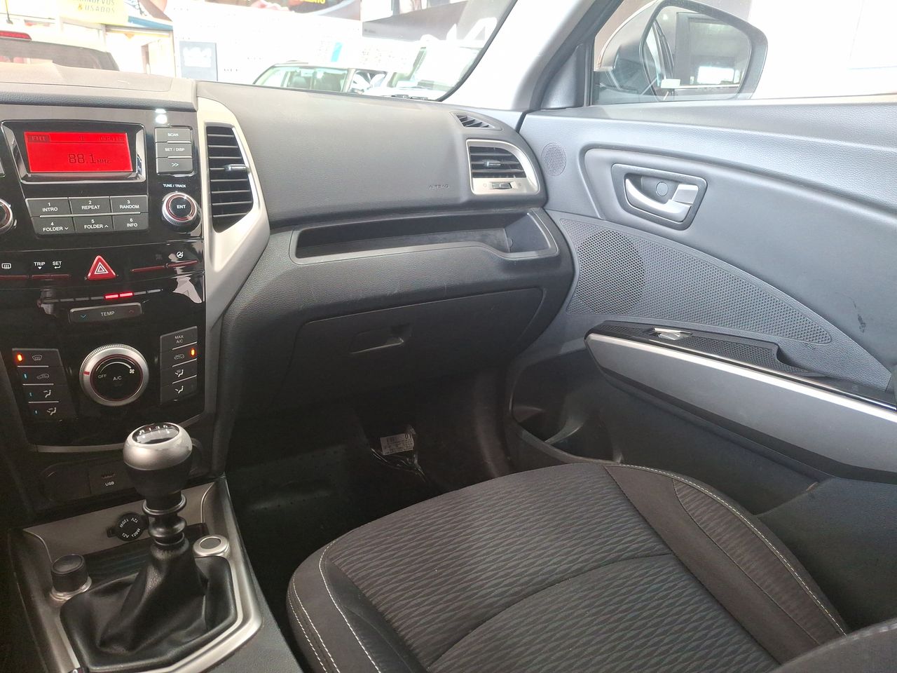 SSANGYONG - 10