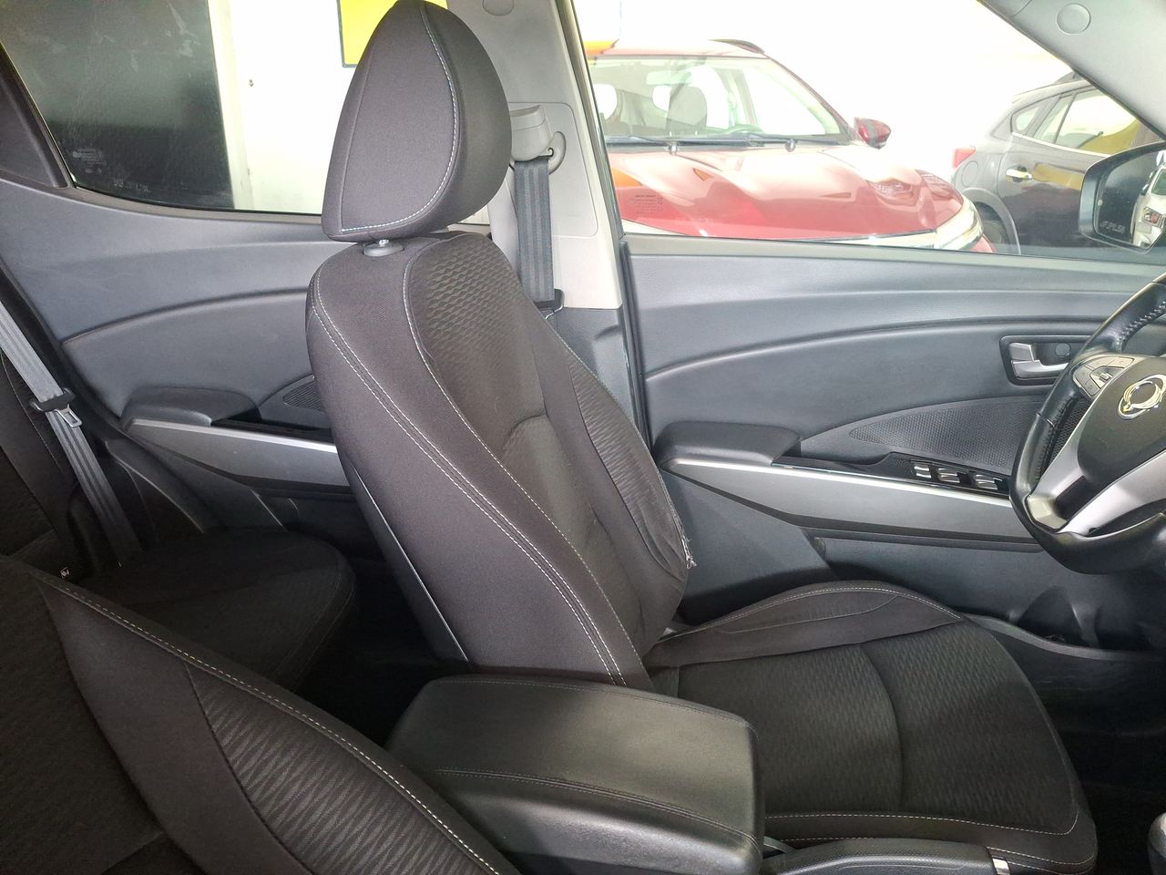 SSANGYONG - 15