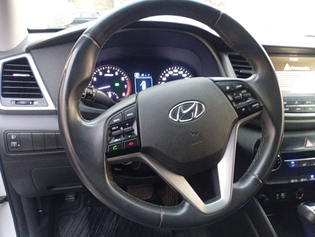 HYUNDAI - 18