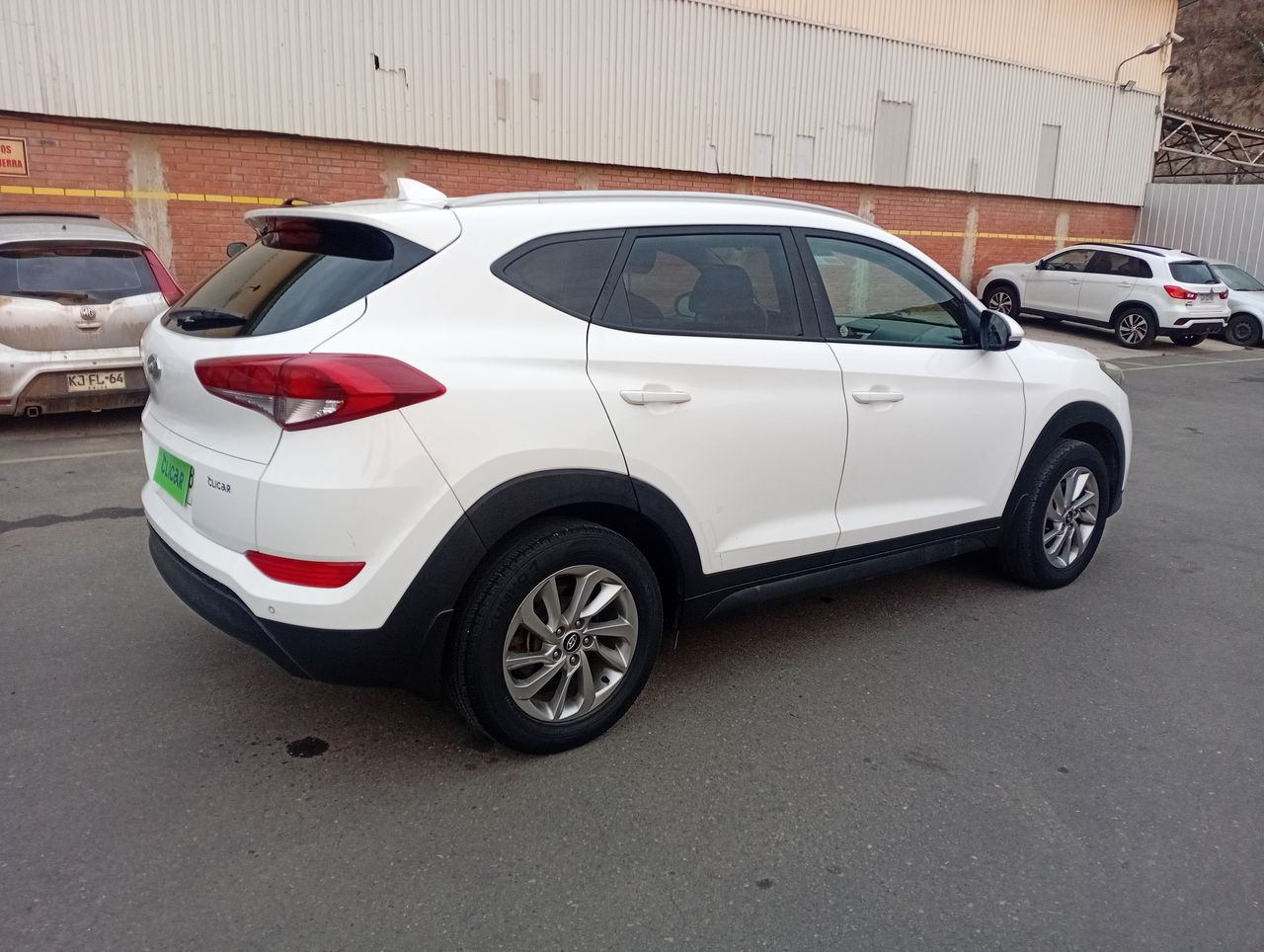 HYUNDAI - 7