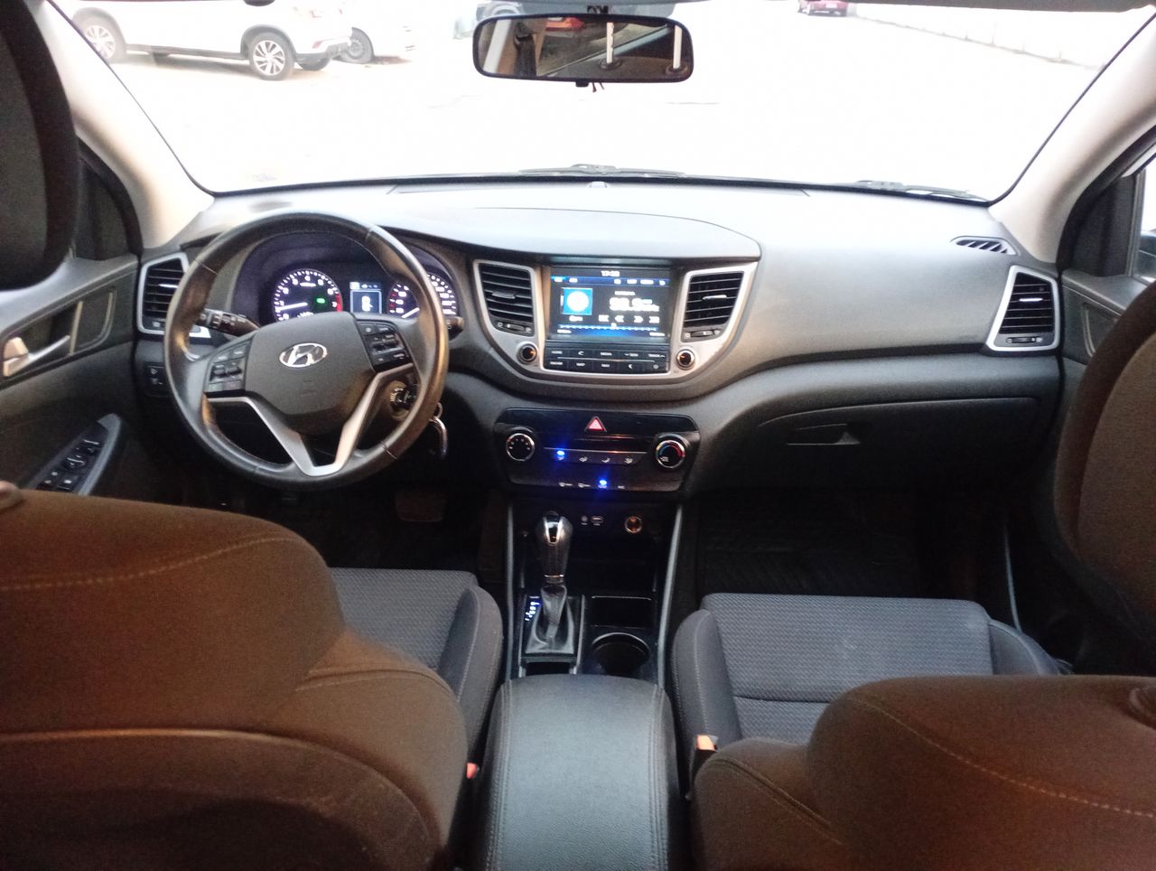 HYUNDAI - 9