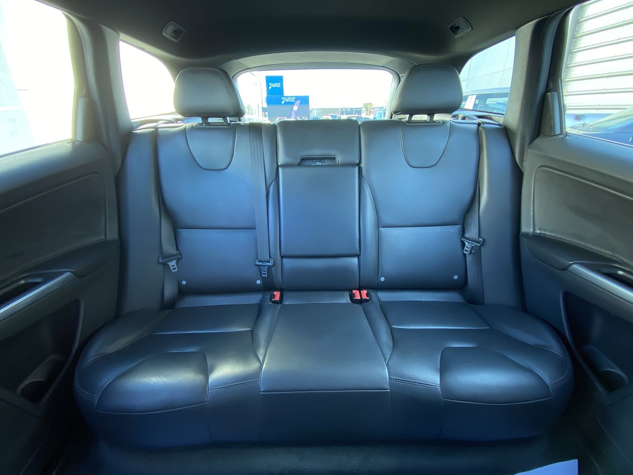 VOLVO - 32