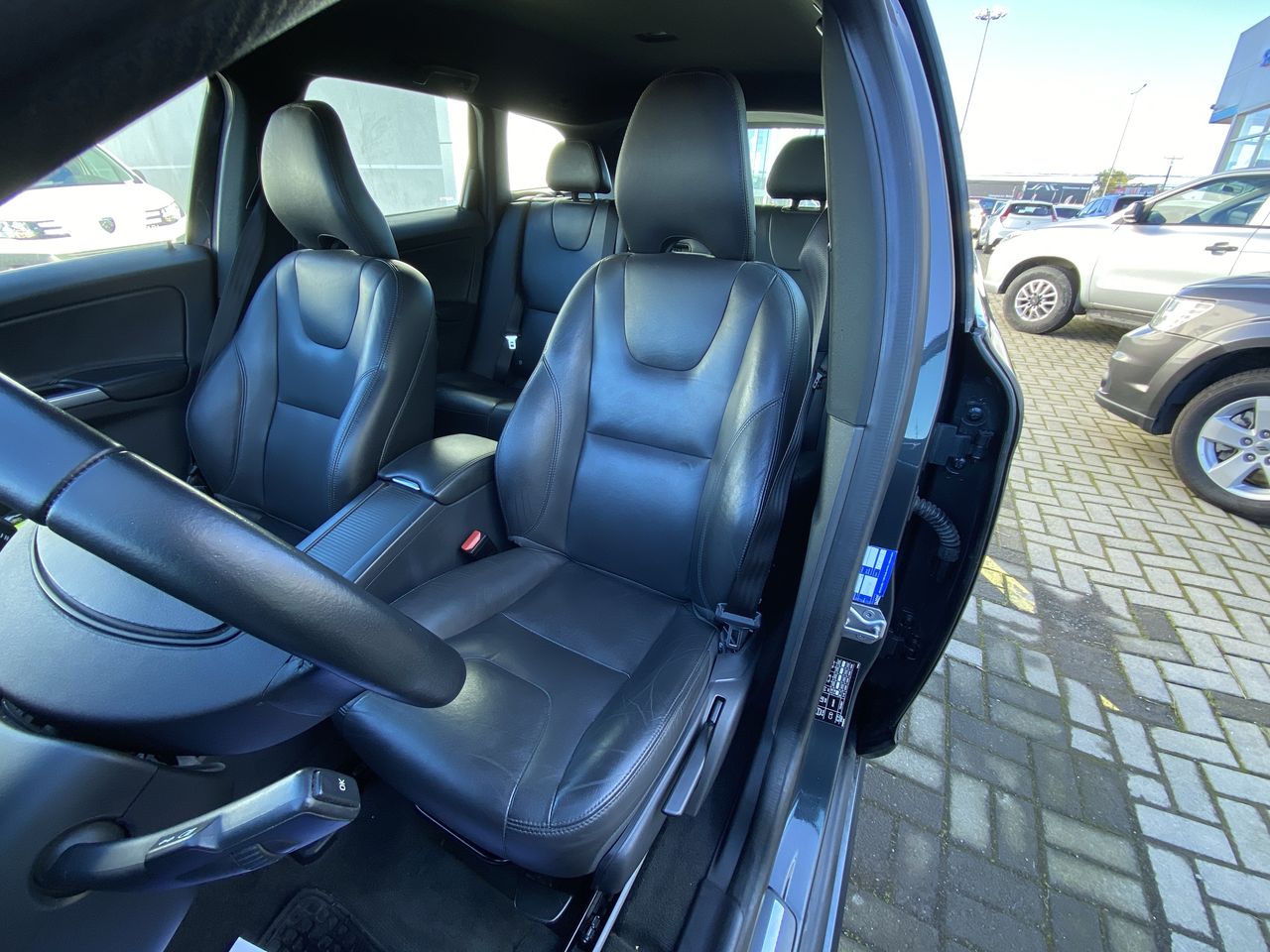 VOLVO - 23