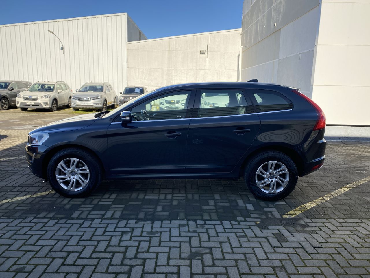 VOLVO - 4