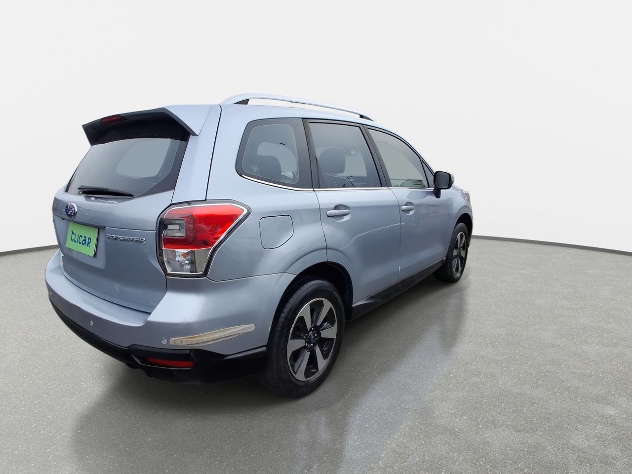 Subaru Forester — foto 8 de 36