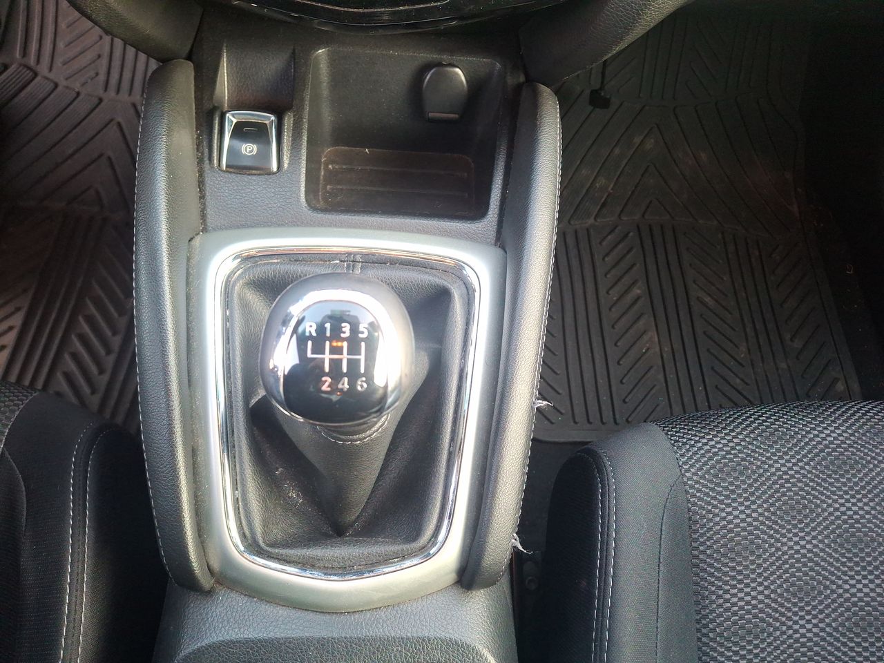 NISSAN - 20
