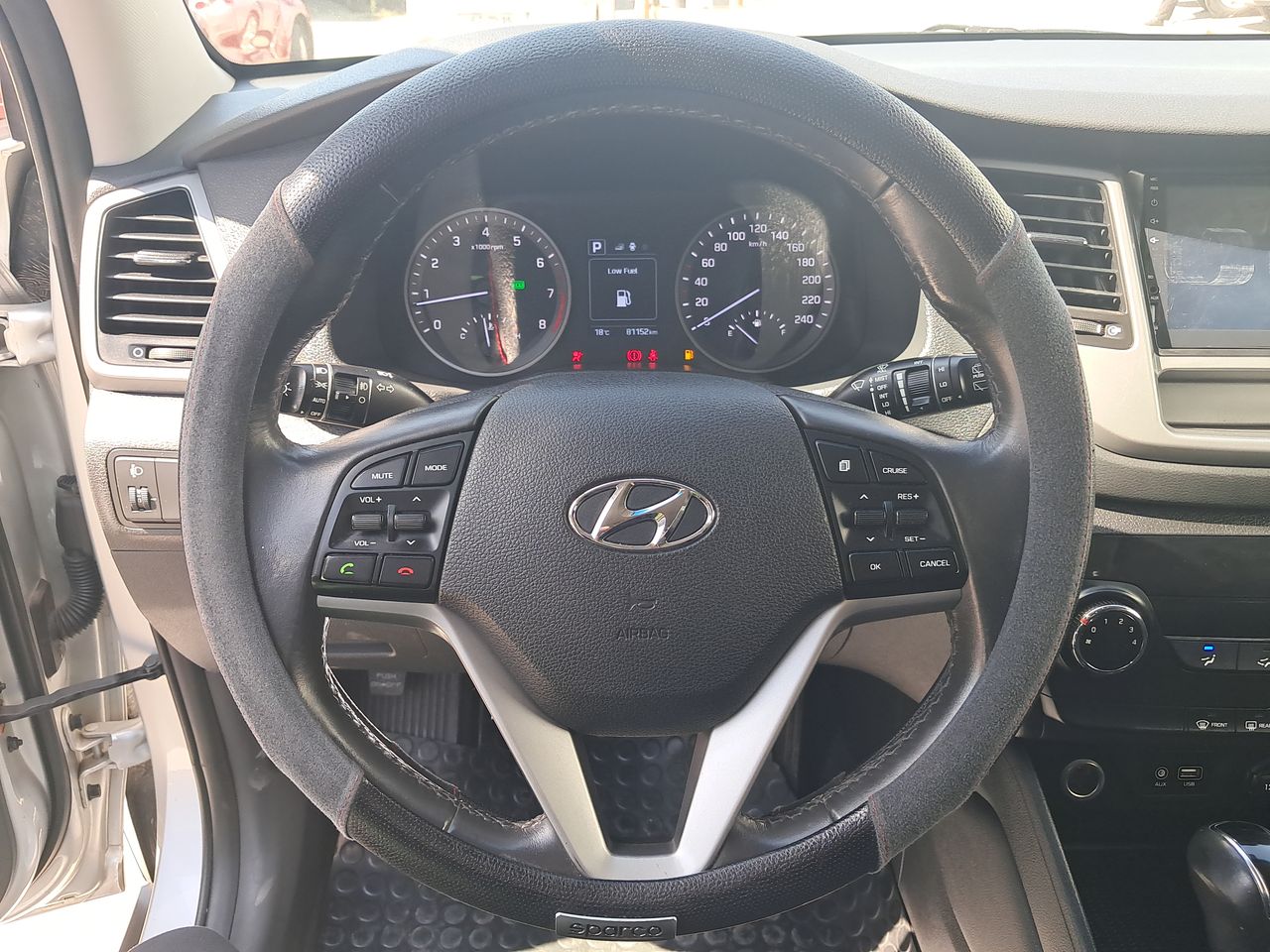 HYUNDAI - 24