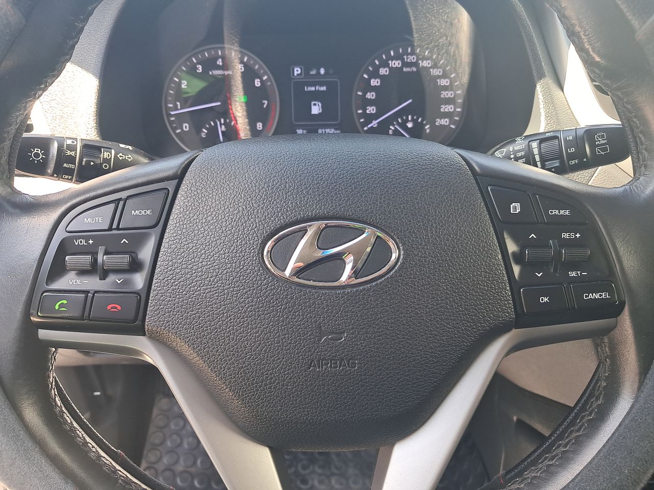 HYUNDAI - 25