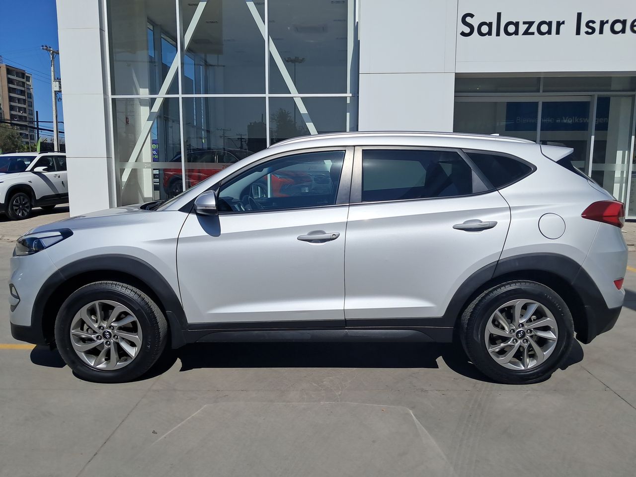 HYUNDAI - 4