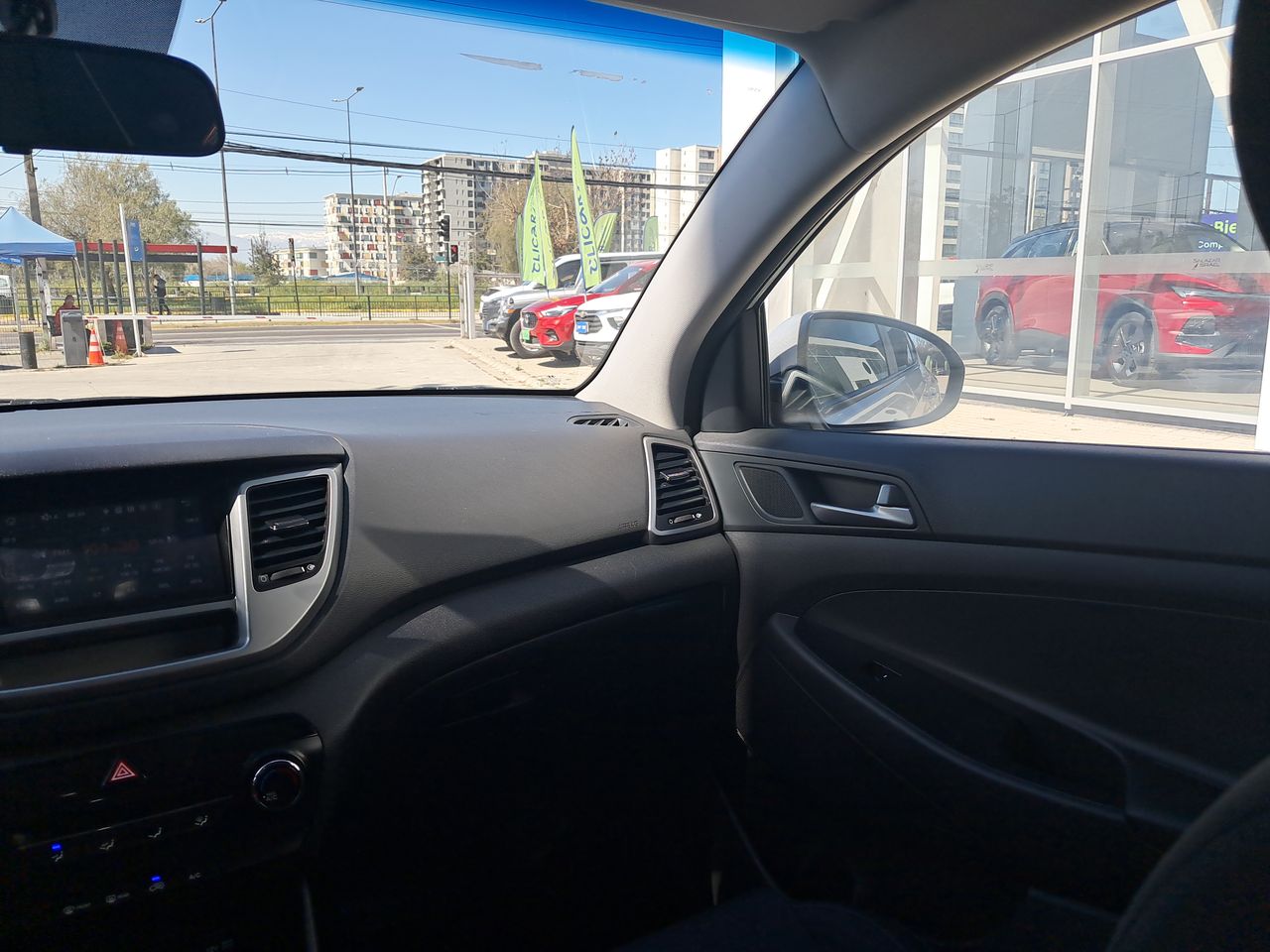HYUNDAI - 10