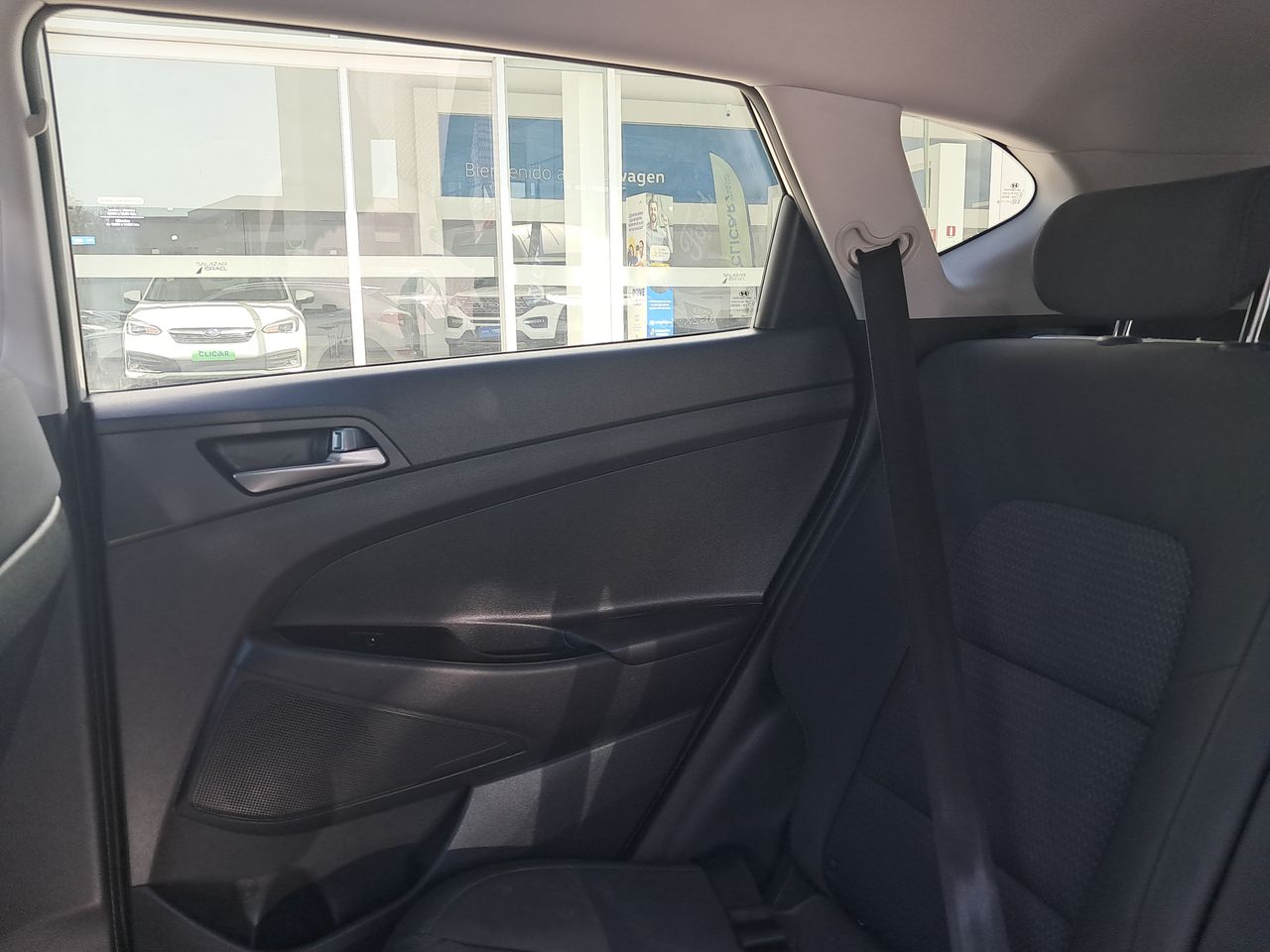 HYUNDAI - 12