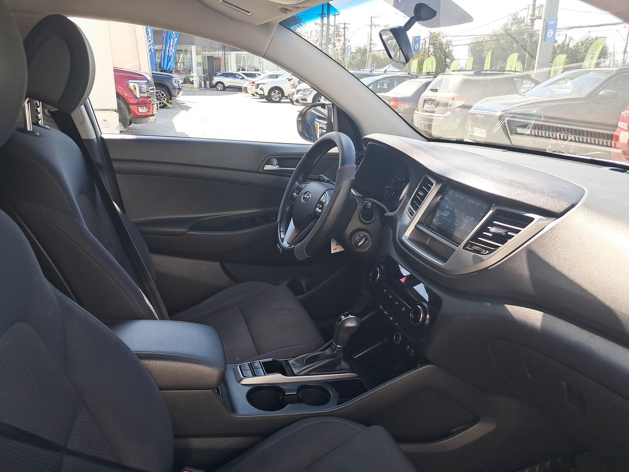 HYUNDAI - 16