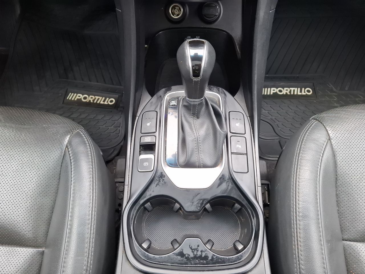 HYUNDAI - 23
