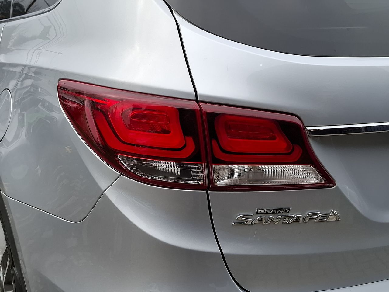 HYUNDAI - 12