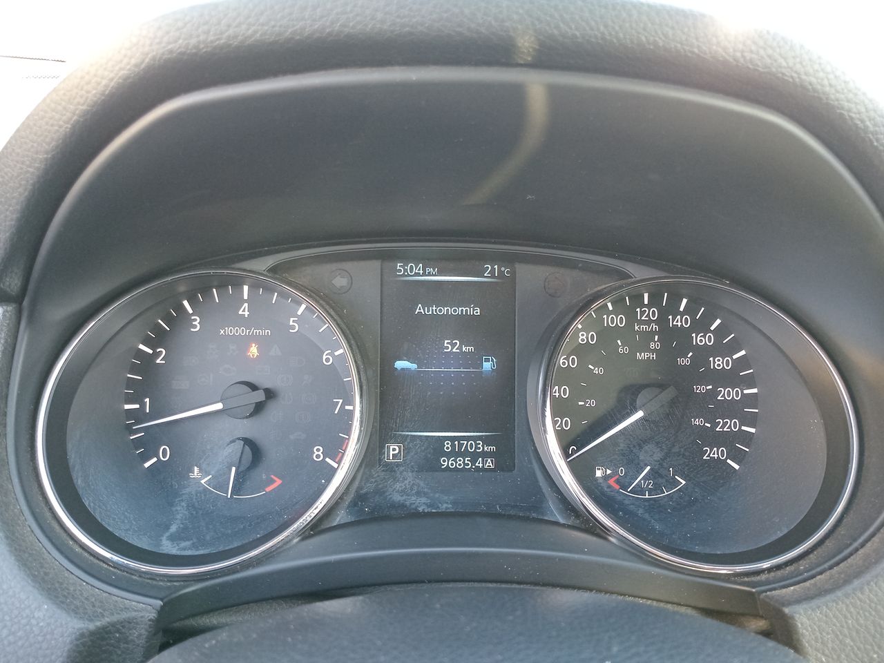 NISSAN - 24