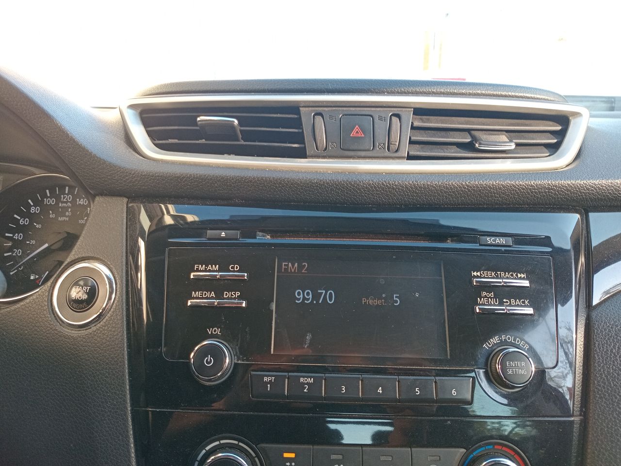 NISSAN - 25