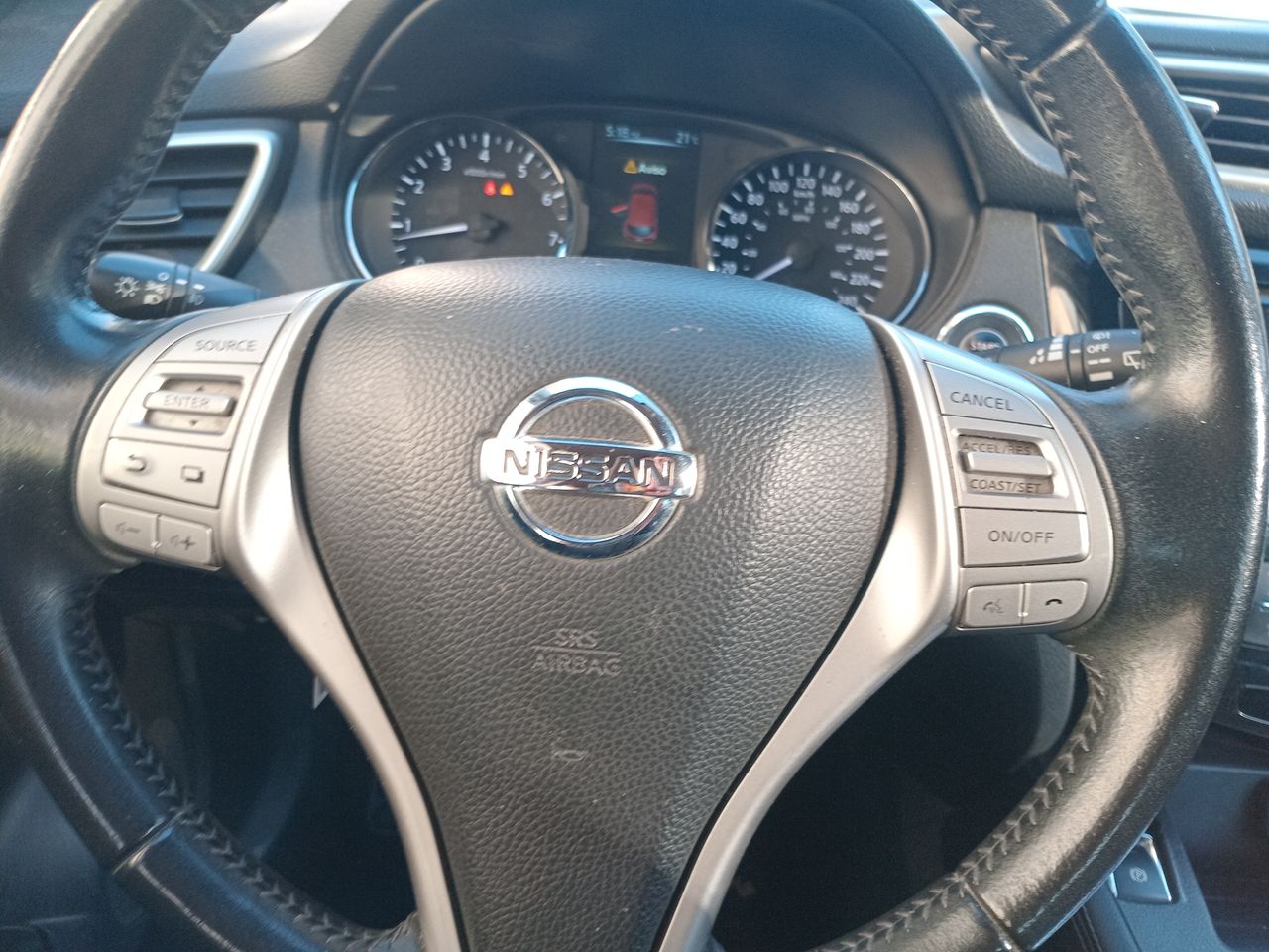 NISSAN - 23
