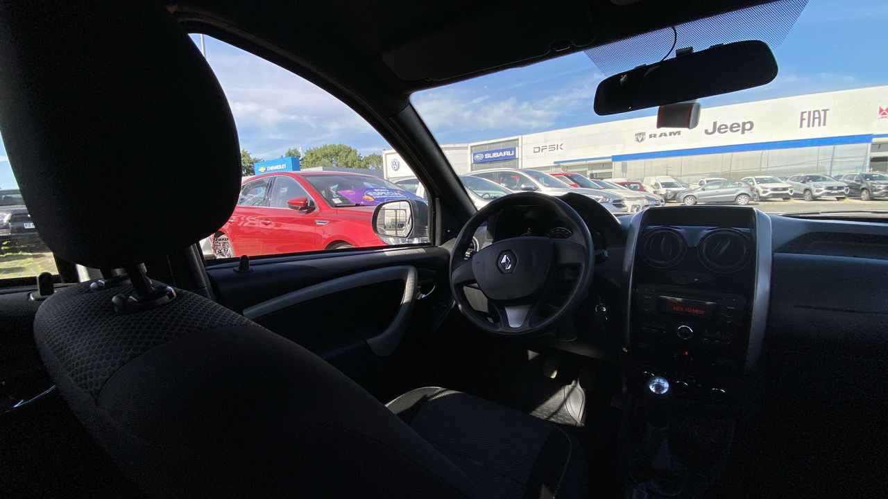 RENAULT - 8
