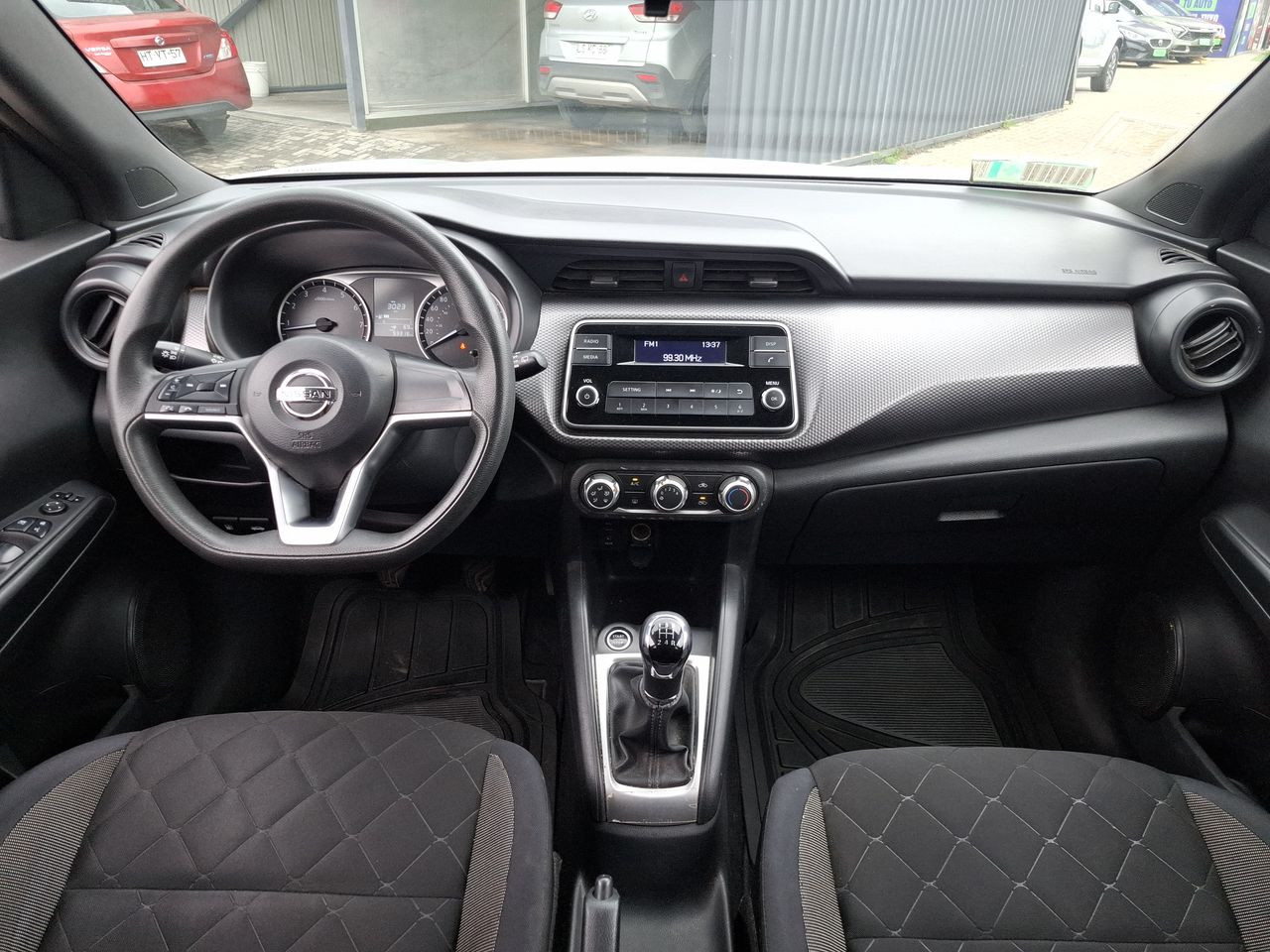 NISSAN - 22