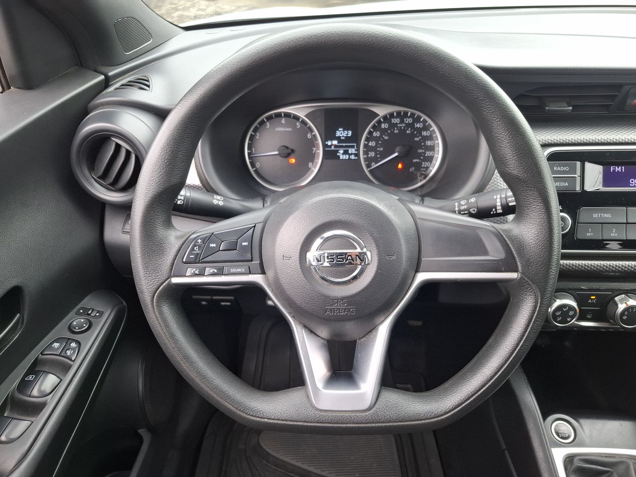 NISSAN - 16