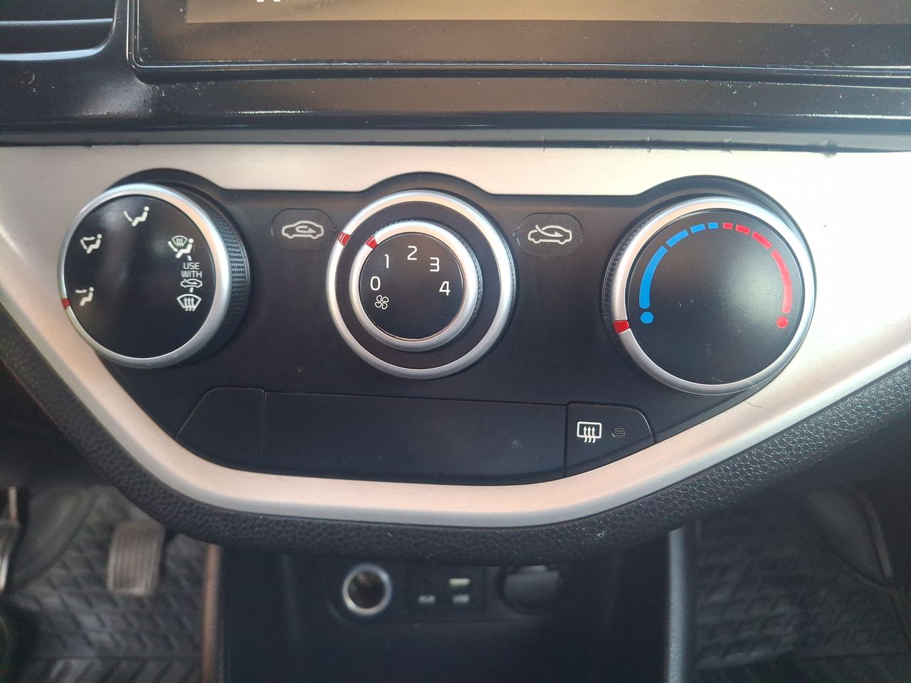 KIA Morning — foto 21 de 23