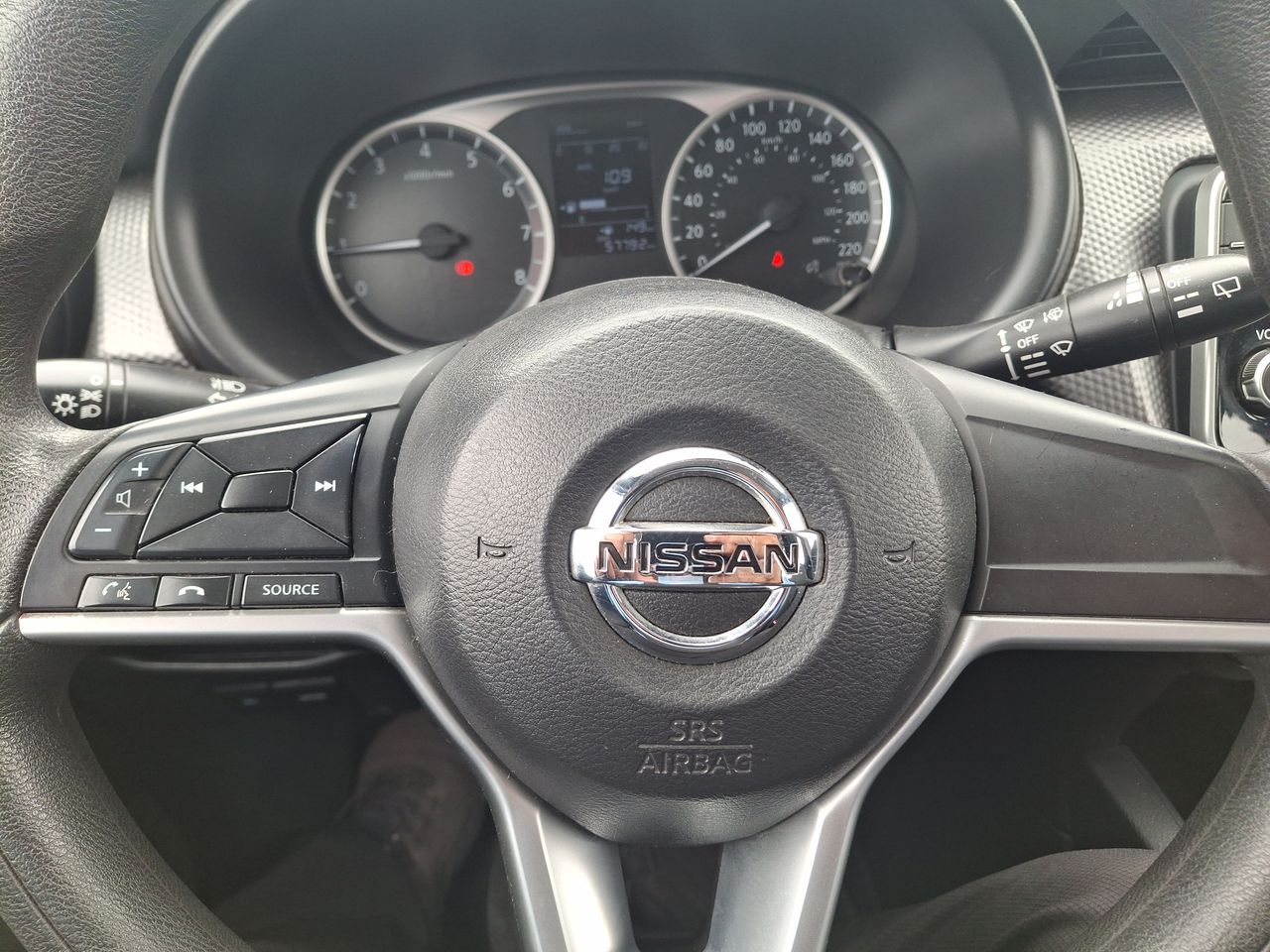 NISSAN - 23
