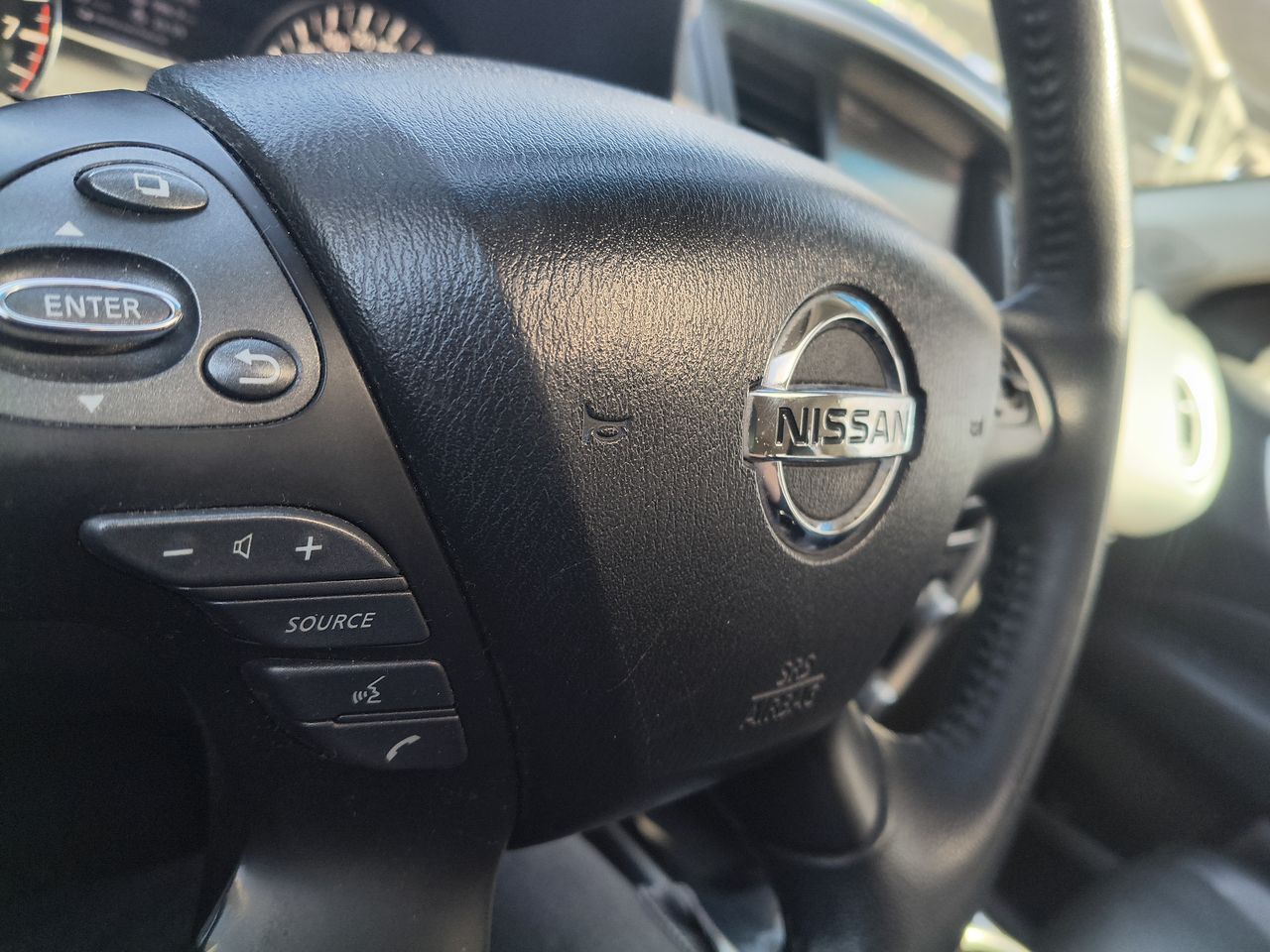 NISSAN - 15