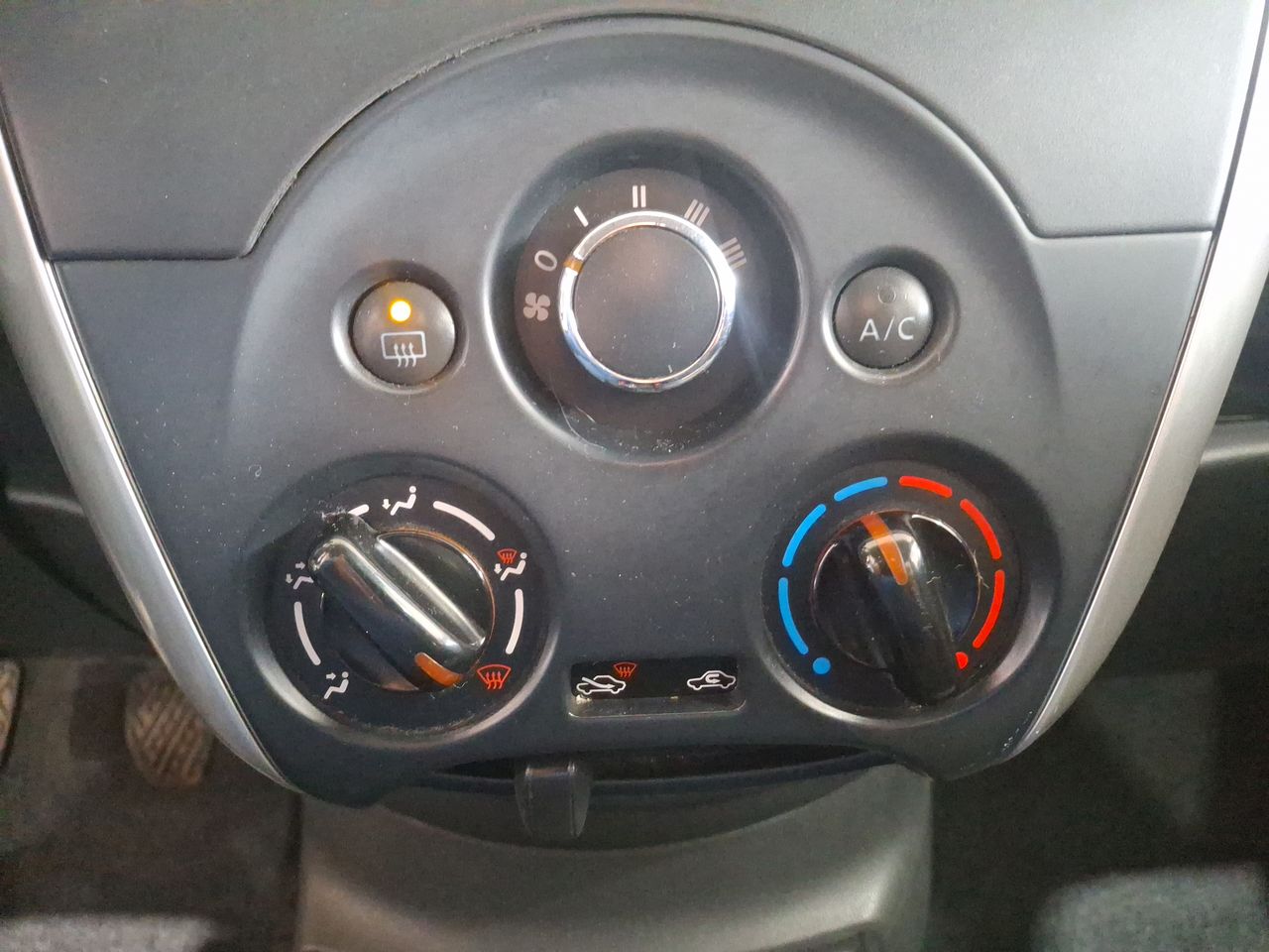 NISSAN - 27