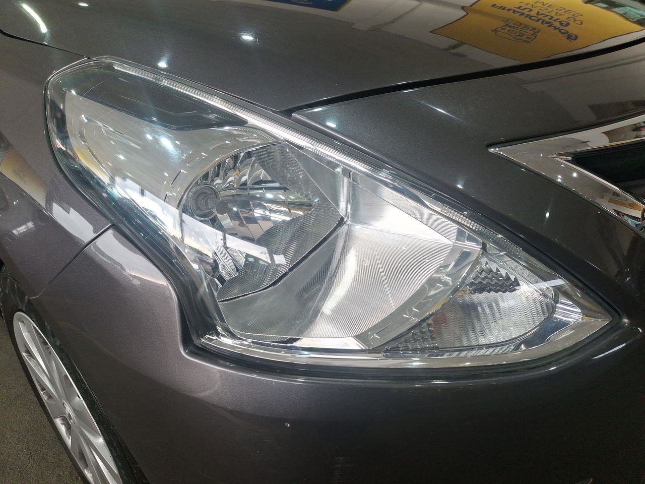 NISSAN - 18