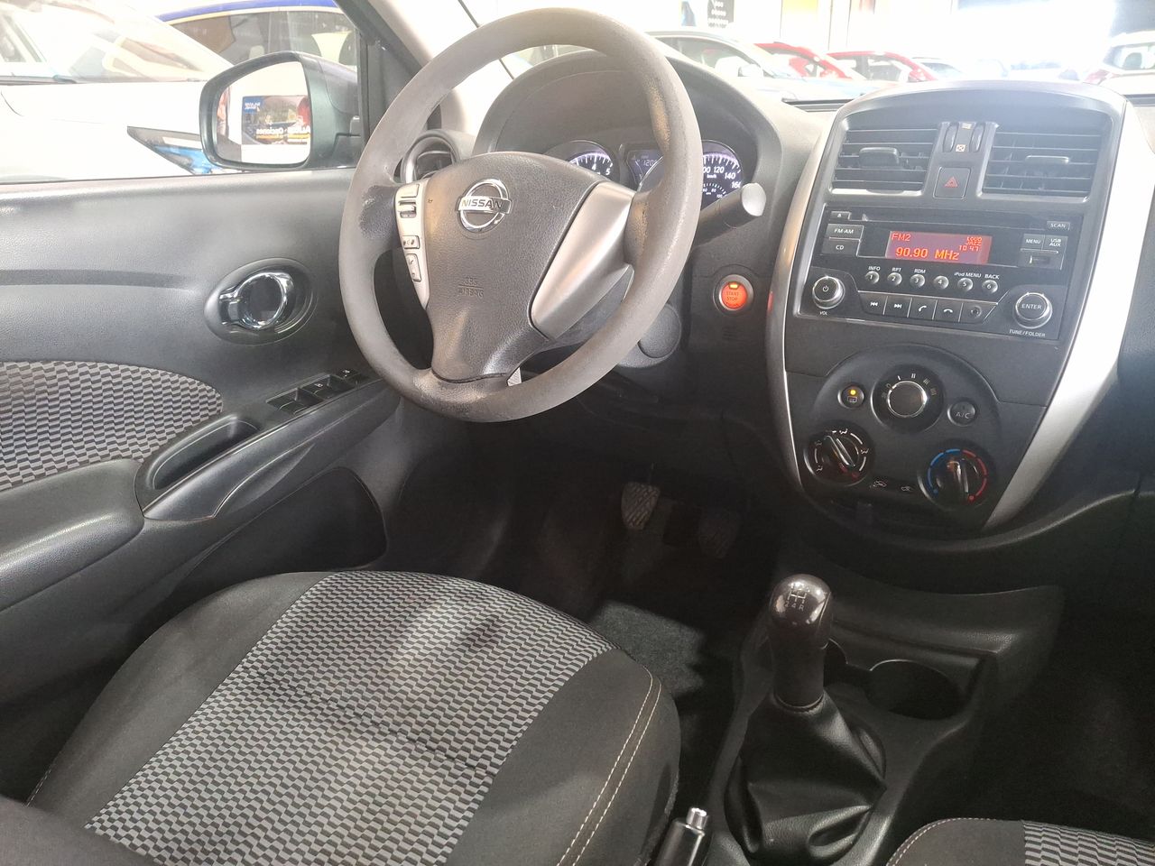 NISSAN - 16
