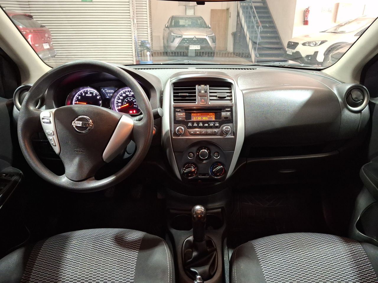 Nissan Versa — foto 22 de 25