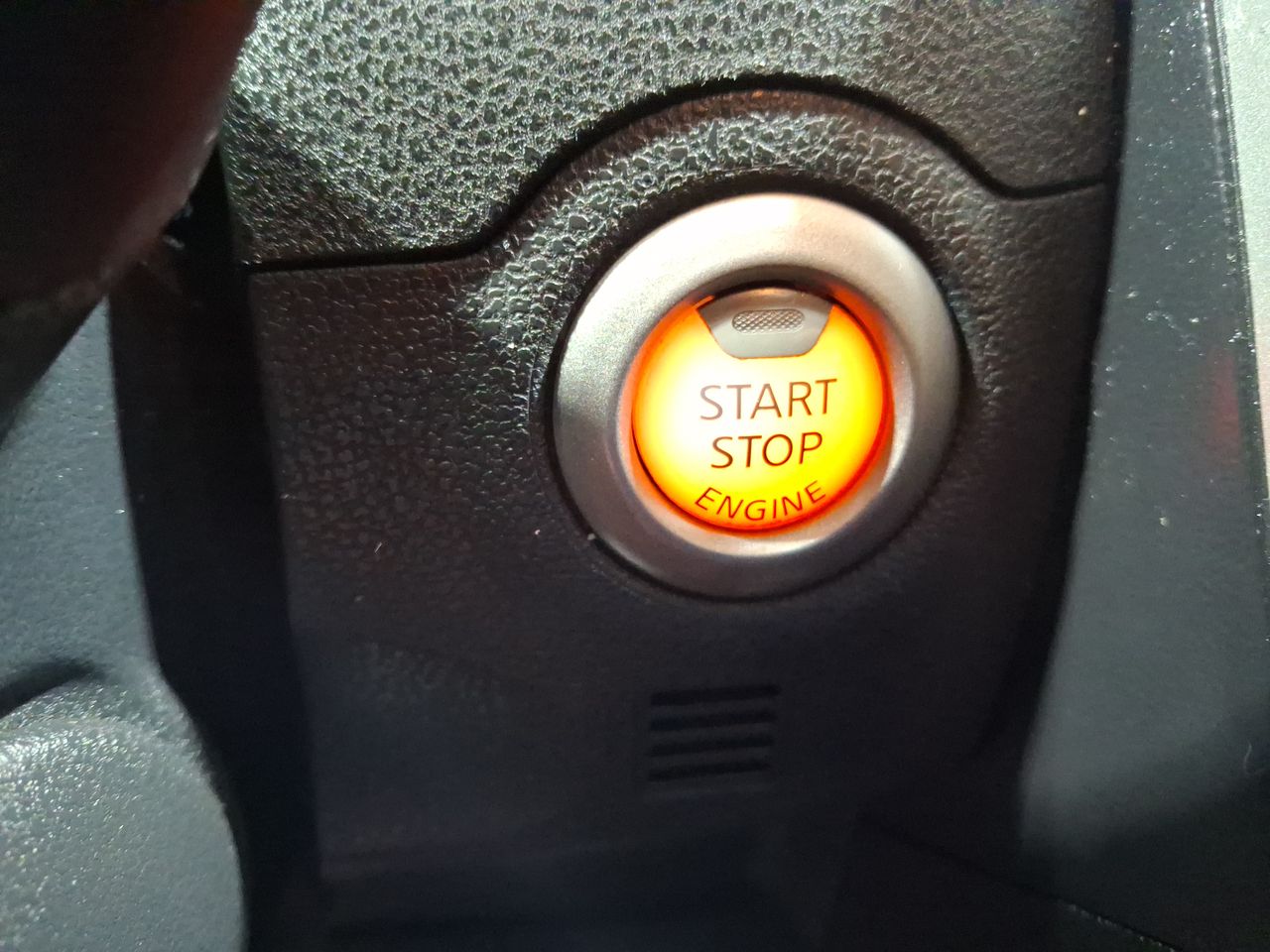 Nissan Versa — foto 25 de 25