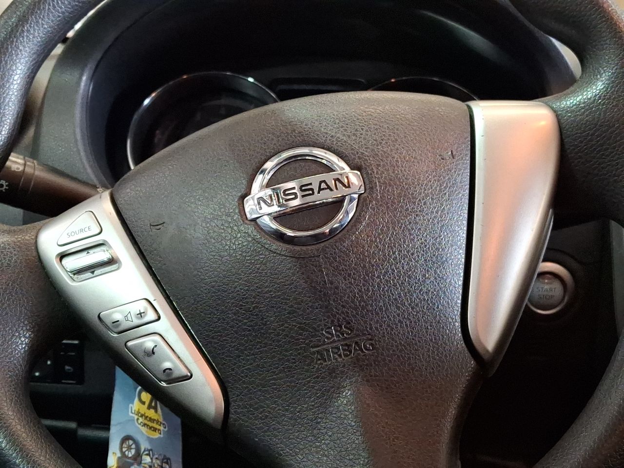 Nissan Versa — foto 17 de 25