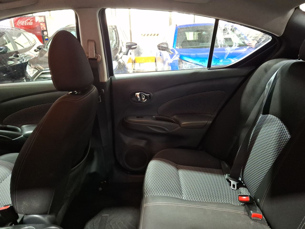 Nissan Versa — foto 4 de 25