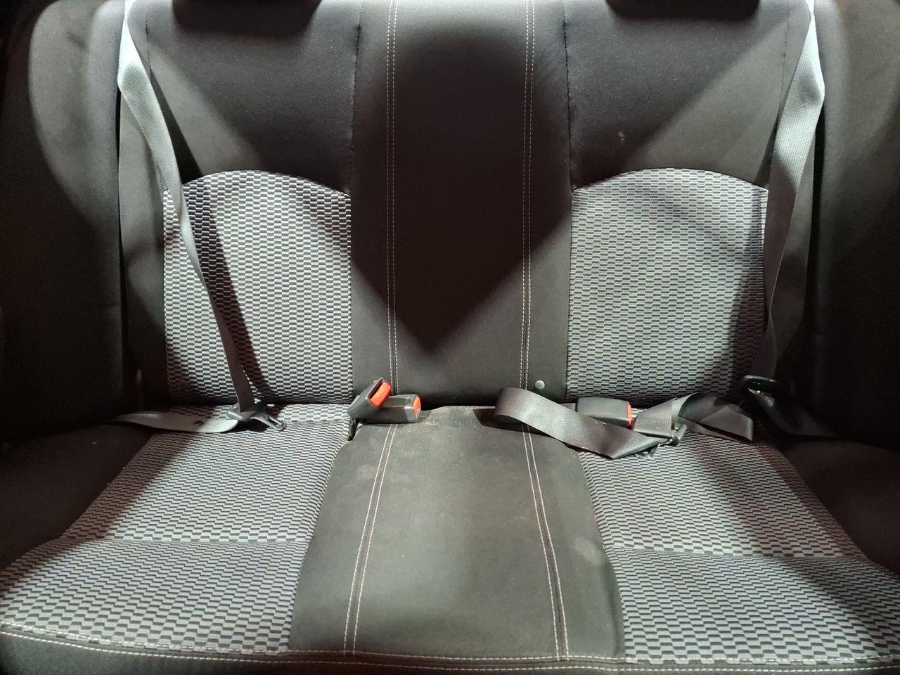 Nissan Versa — foto 6 de 25